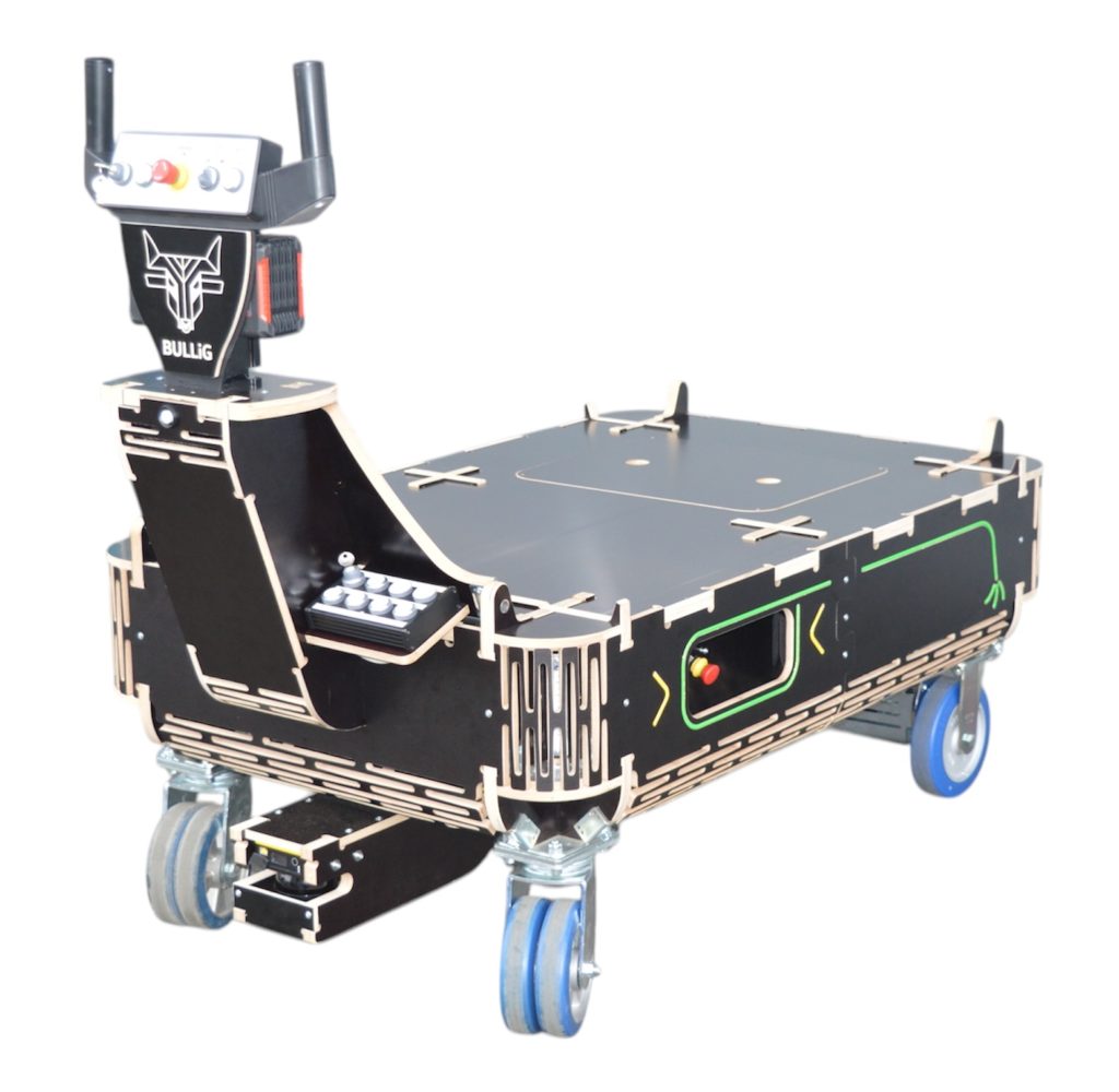 Perspektivische Ansicht eines Palettentransportwagens mit Holzgestell